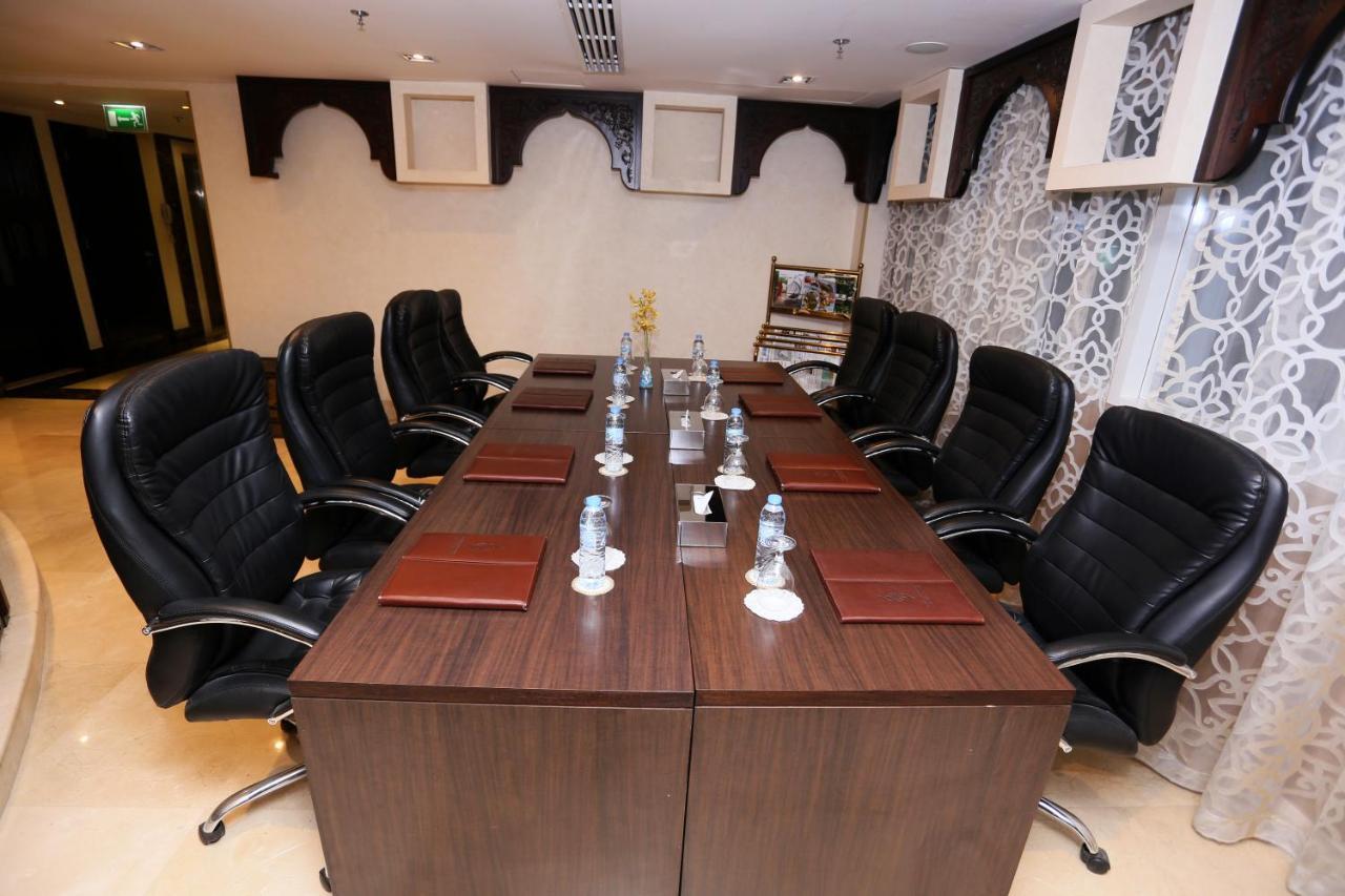 الحمراء 4*